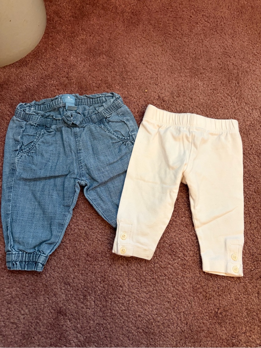 GAP Blue Chambray Joggers & Cream Leggings Set